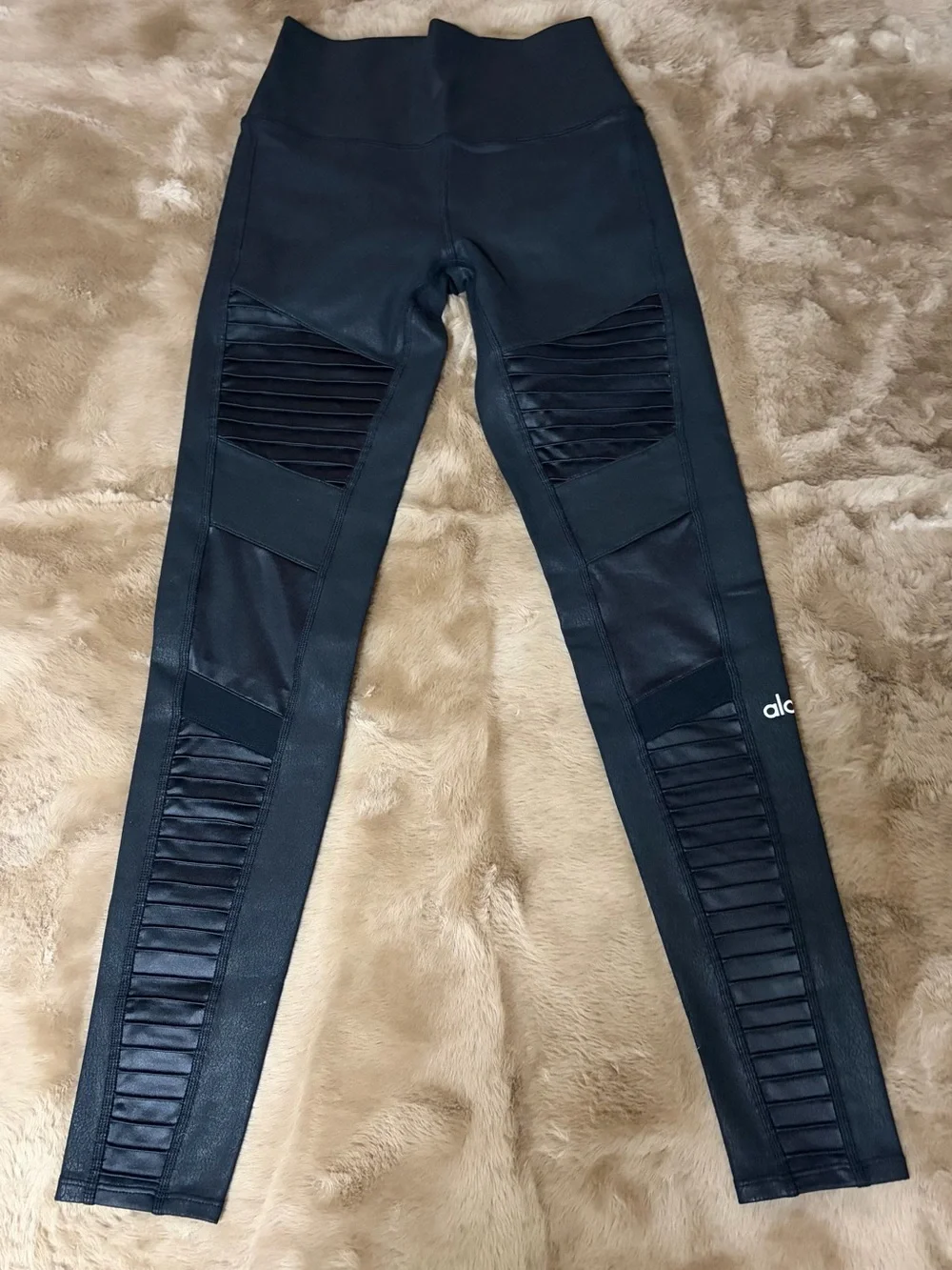 ALO Yoga Moto-Panel Black Jeggings with Ribbed Accents